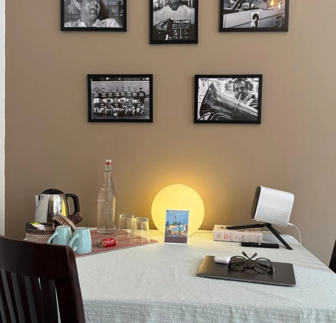 Bed & Breakfast Chambre Univers Bocuse - A 200 M De La Legende Collonges-au-Mont-d'Or France